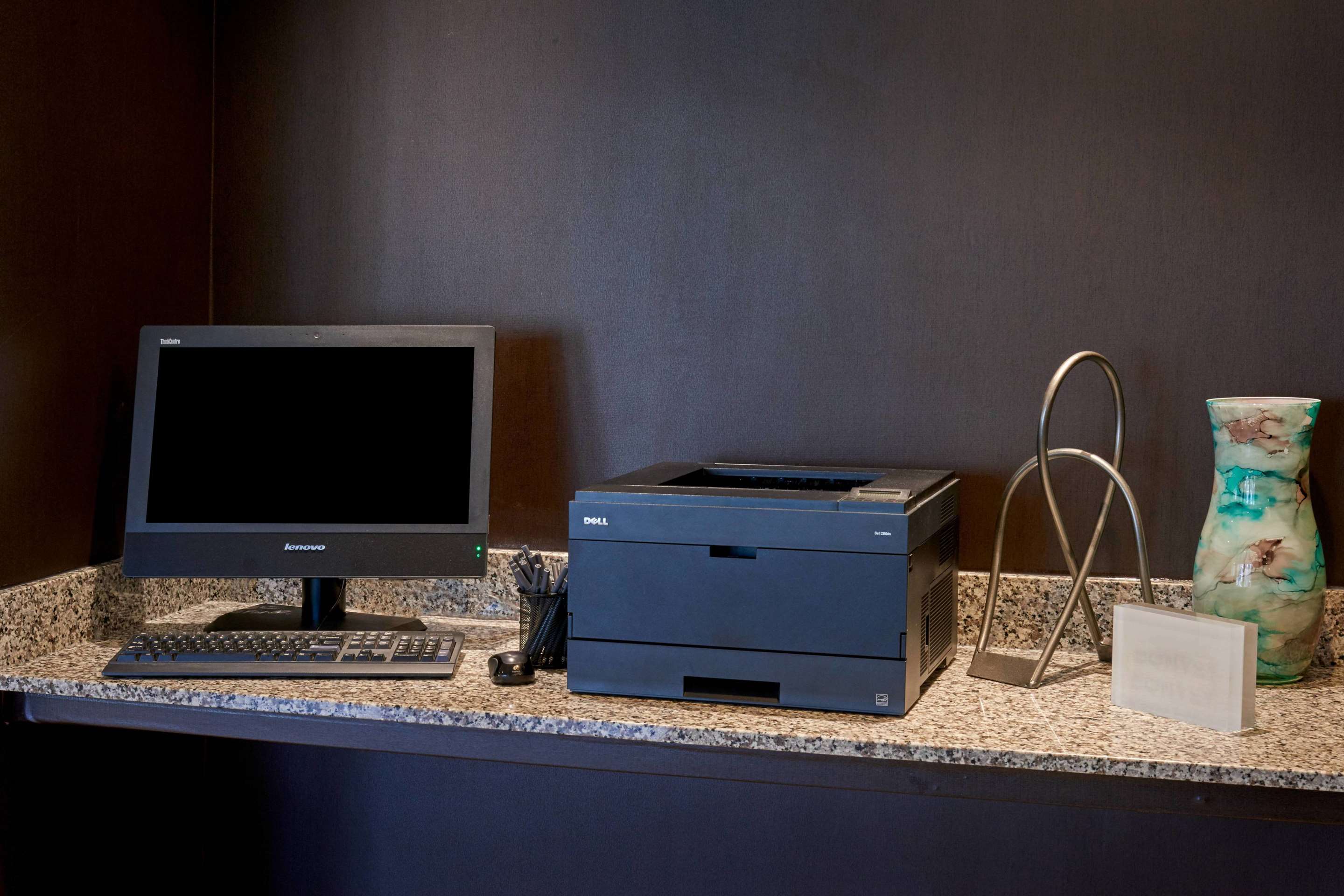 Business center | Sonesta Select Minneapolis Eden Prairie
