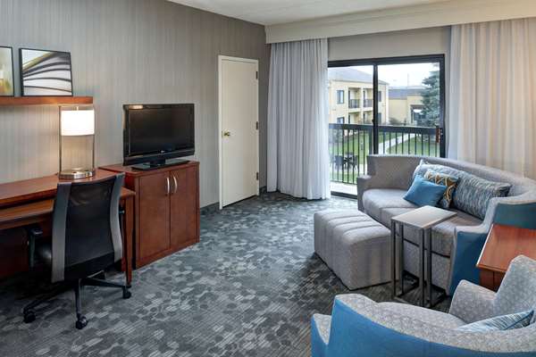Suite - Sonesta Select Hotel Brookfield