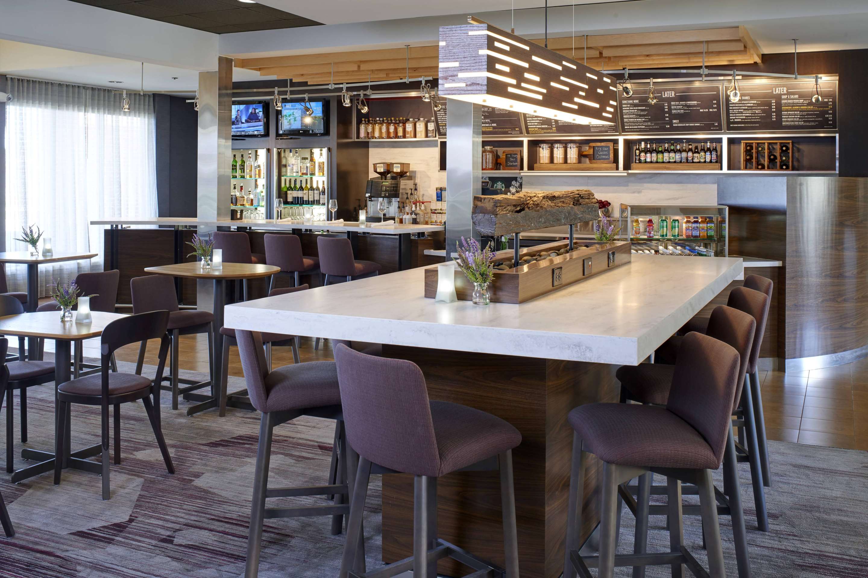 The Commons at Sonesta Select communal table