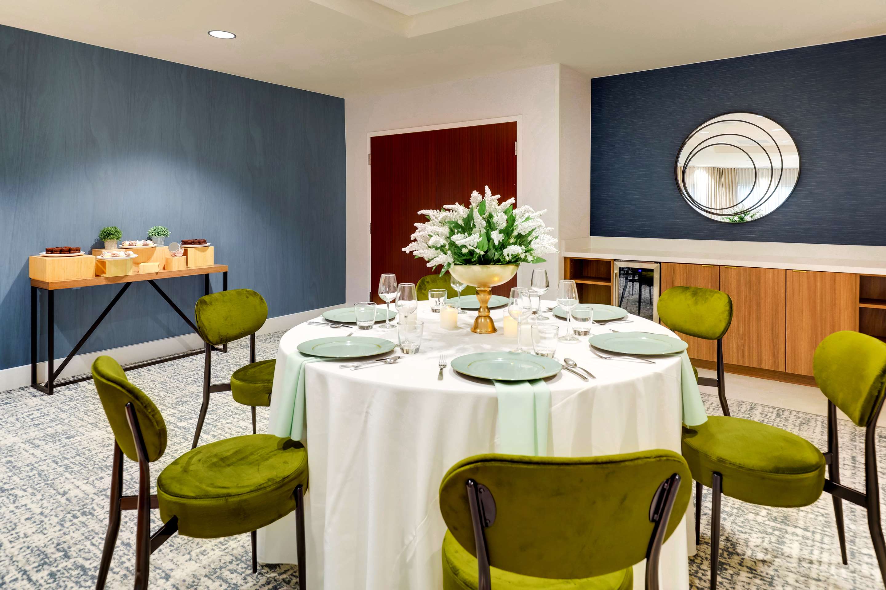 Oyster Point Meeting Room - Social Rounds 3 | AC Hotel by Marriott San Francisco Airport Oyster Point/Waterfront
