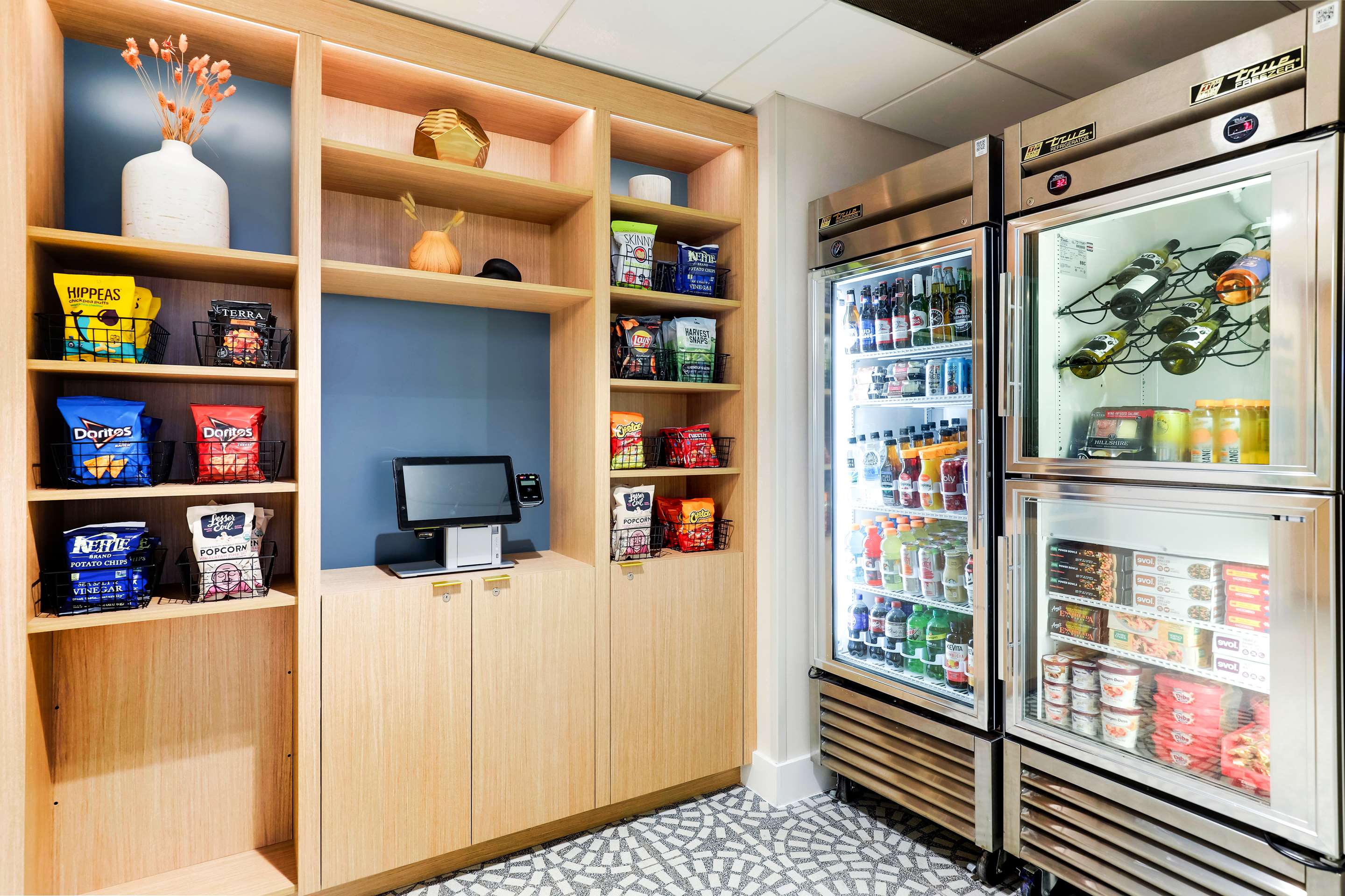 Marketplace | AC Hotel by Marriott San Francisco Airport Oyster Point/Waterfront