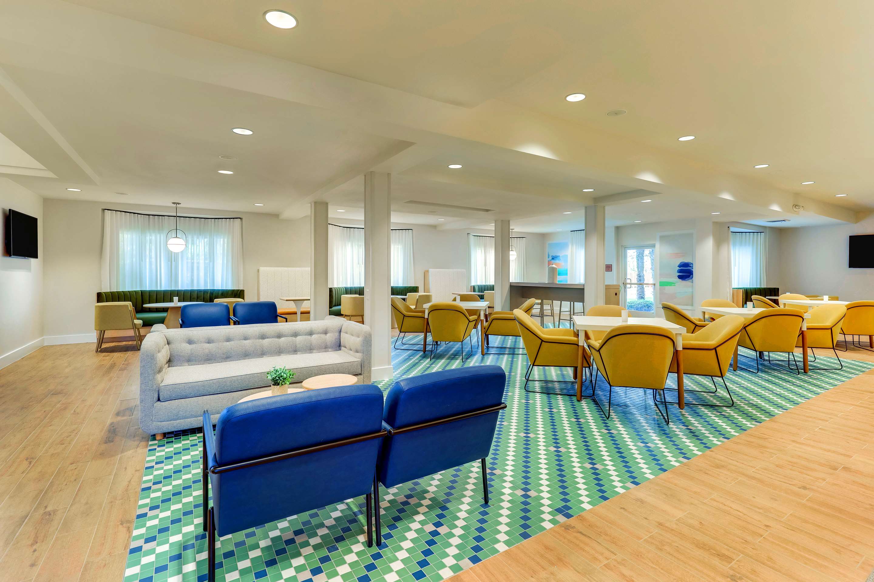 The Commons Dining 4 | AC Hotel by Marriott San Francisco Airport Oyster Point/Waterfront