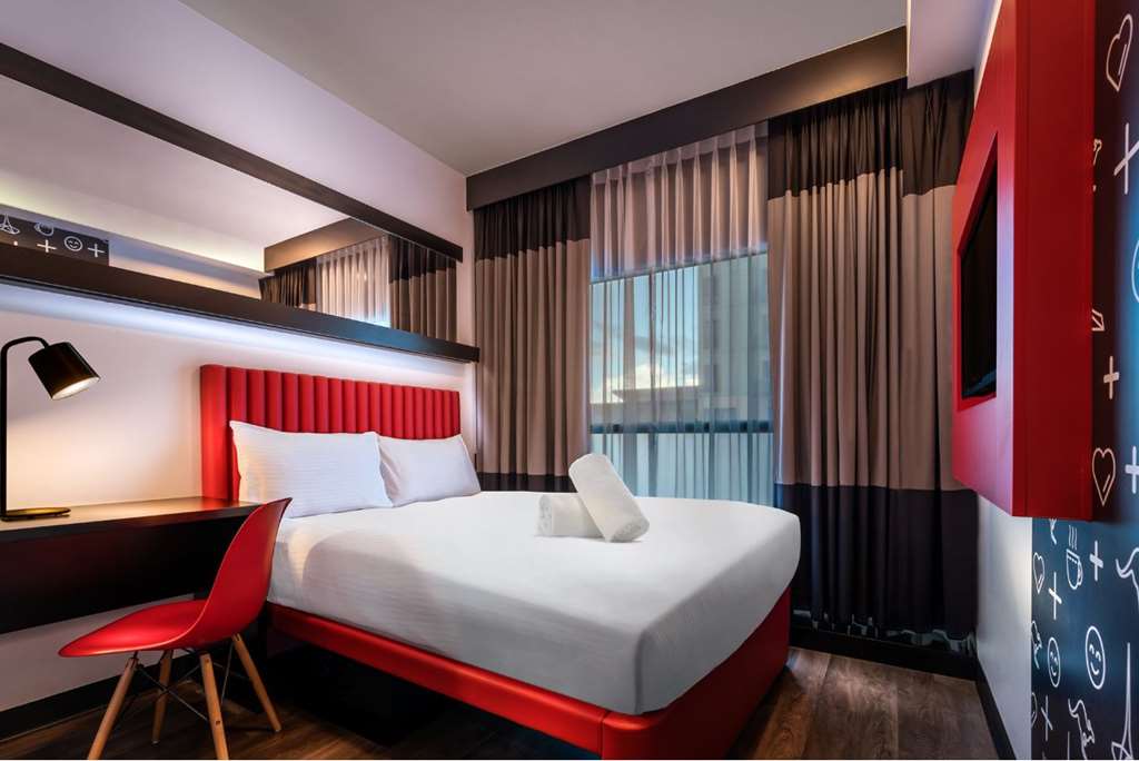 ESSENCE HOTEL CARLTON-guestroom-Guest Room,On-Site.jpg