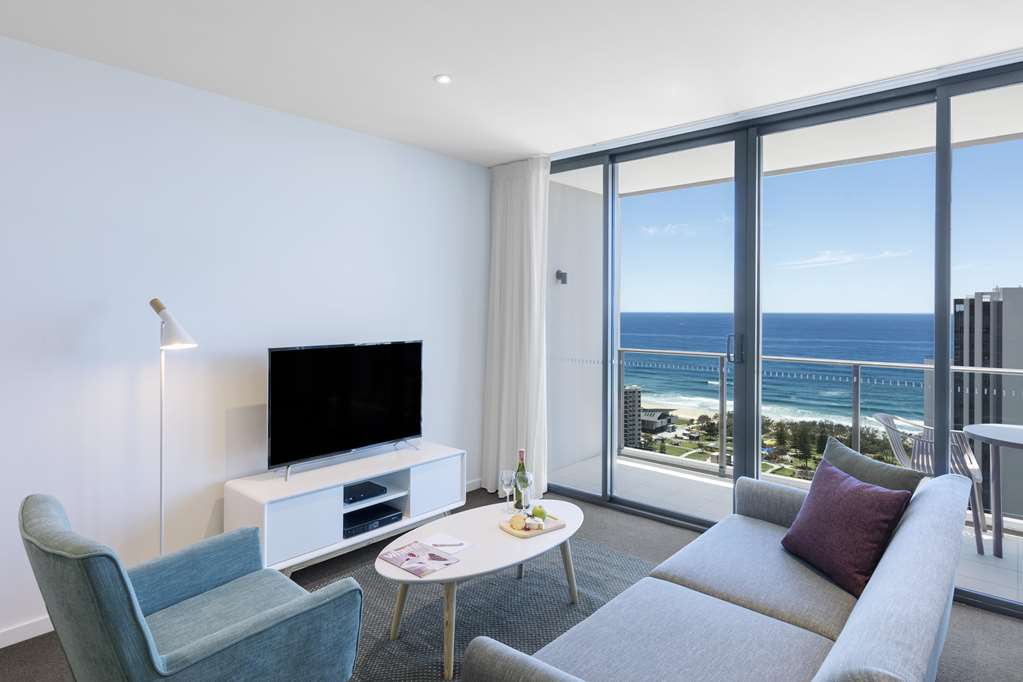 AVANI BROADBEACH RESIDENCES-guestroom-Guest Room,On-Site.jpg