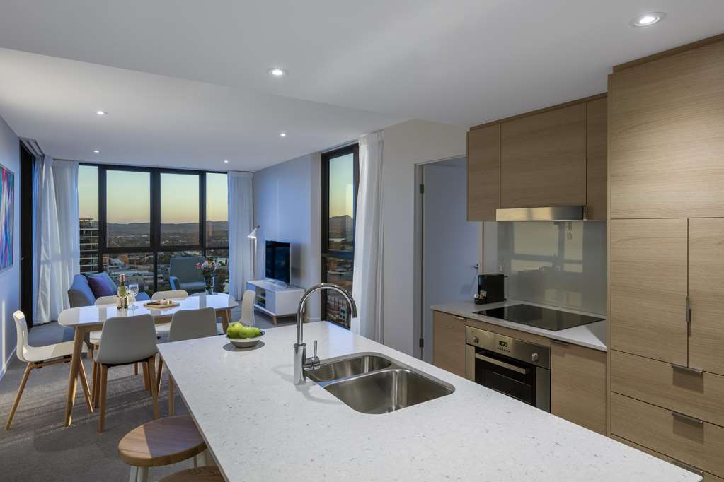 AVANI BROADBEACH RESIDENCES-guestroom-Guest Room,Guest Room Amenity,Kitchen/Kitchenette,On-Site.jpg