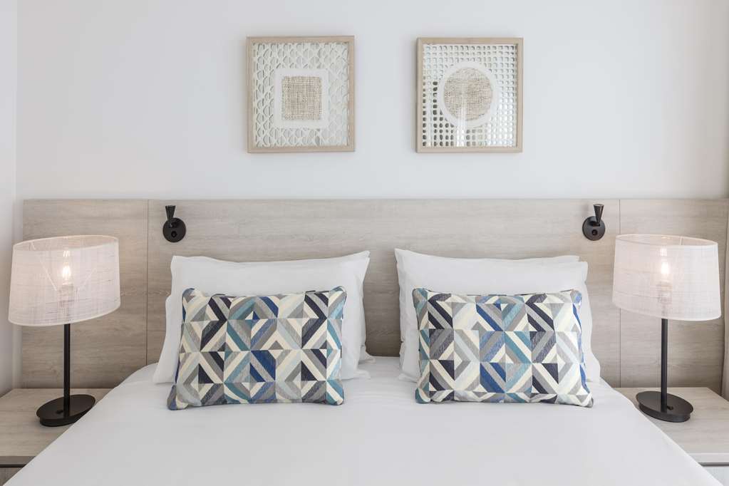 OAKS GLENELG LIBERTY SUITES-guestroom-Guest Room,Suite,On-Site.jpg
