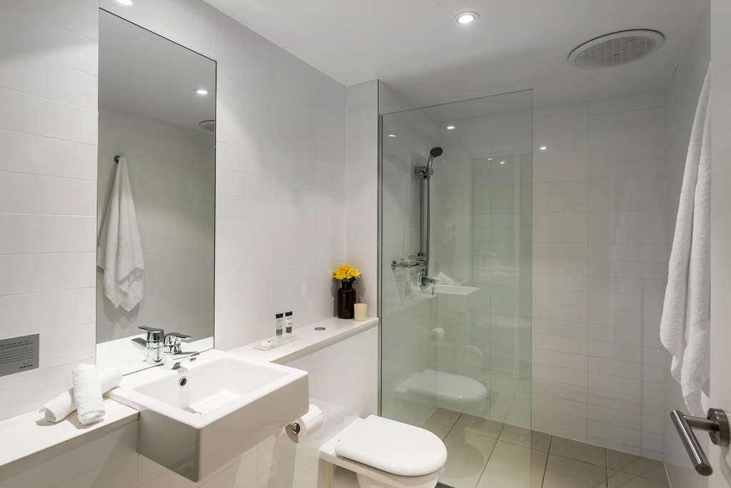 Oaks Nelson Bay Lure Suites-guestroom-Guest Room,Bathroom,Suite,On-Site.jpg
