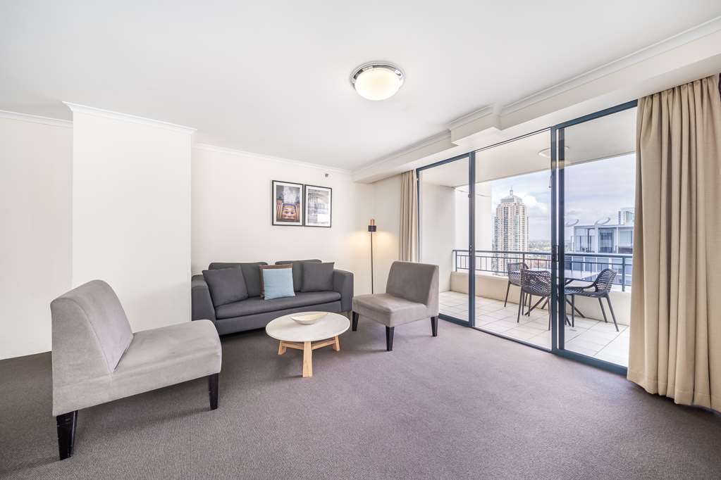 Oaks Sydney Castlereagh Suites-guestroom-Guest Room,On-Site.jpg