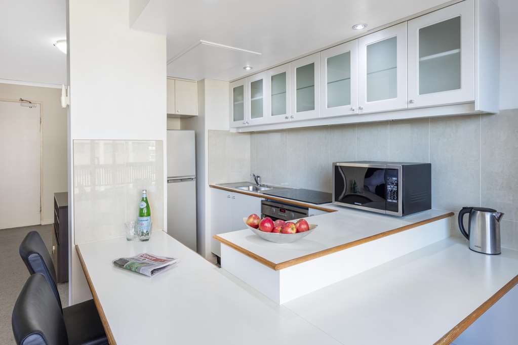 OAKS SYDNEY HYDE PARK SUITES-guestroom-Guest Room,Guest Room Amenity,Kitchen/Kitchenette,On-Site.jpg