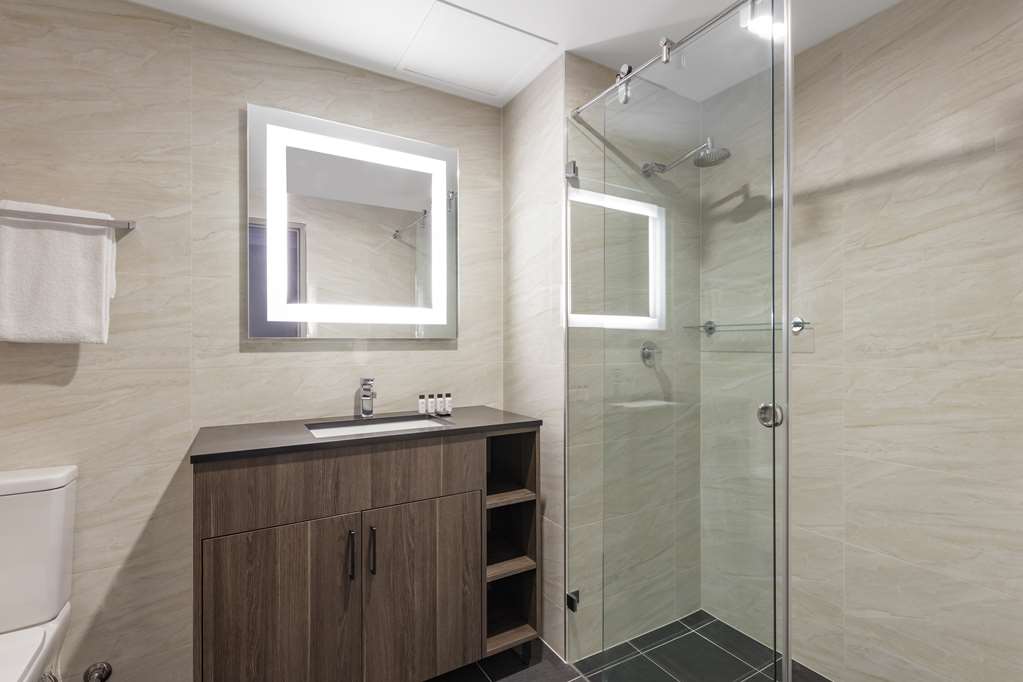 OAKS SYDNEY NORTH RYDE SUITES-guestroom-Guest Room,Bathroom,On-Site.jpg