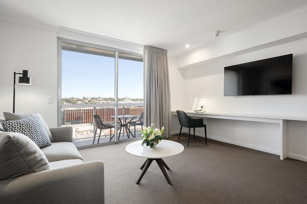 OAKS TOOWOOMBA HOTEL-guestroom-Guest Room,On-Site.jpg