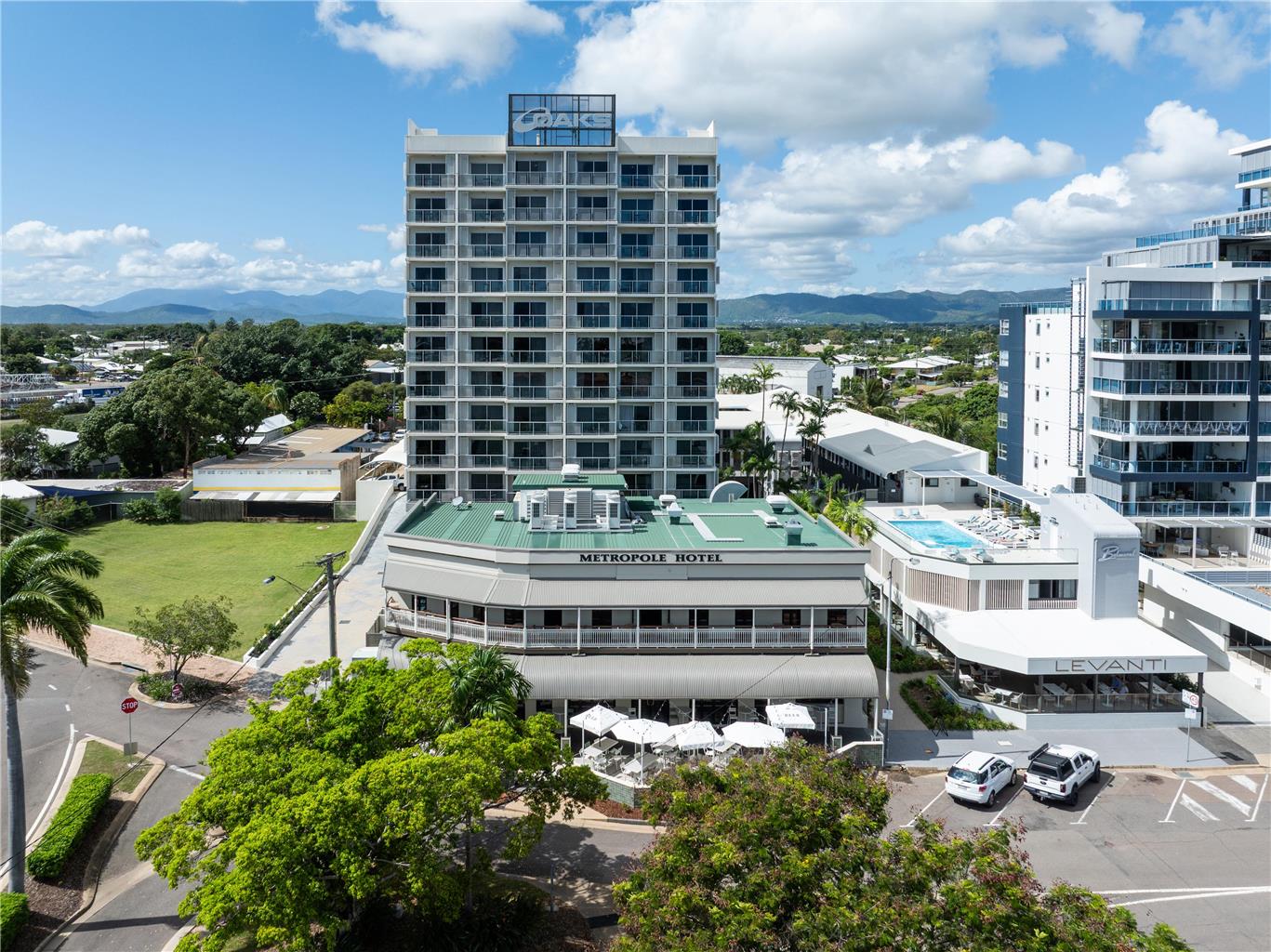 Oaks Townsville Metropole Hotel