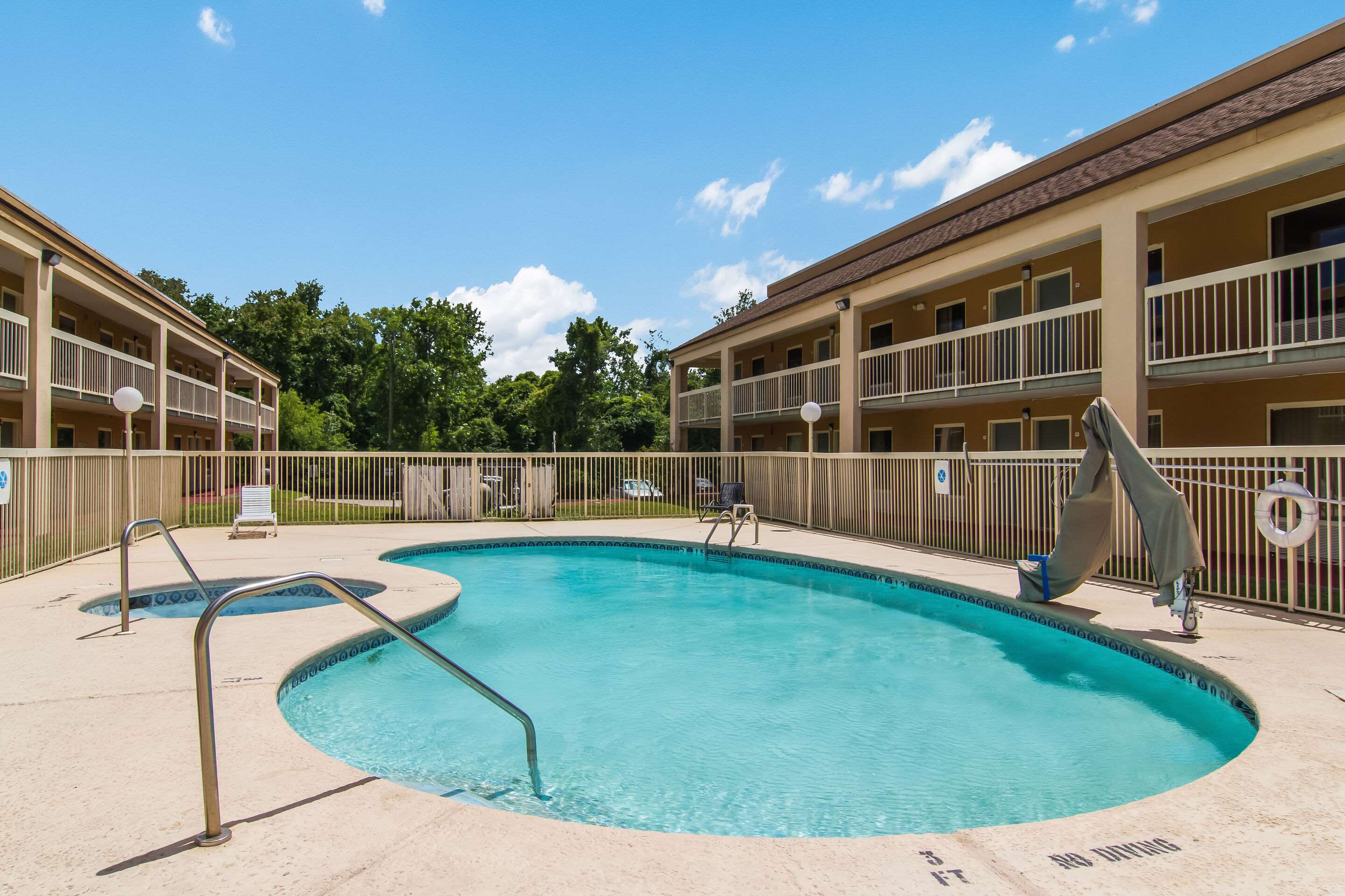 Outdoor pool | Suburban Studios