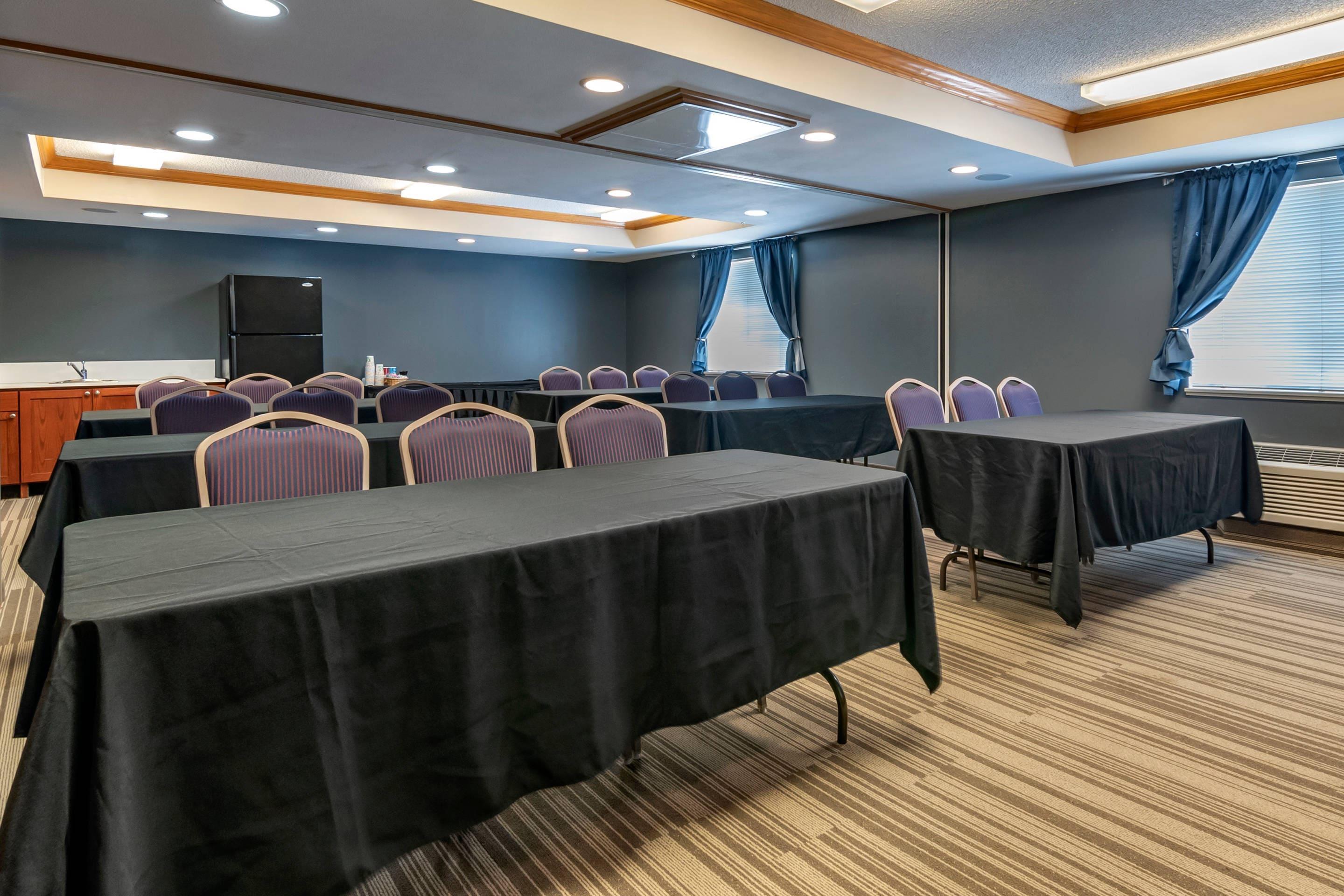 Meeting room | MainStay Suites Emporia