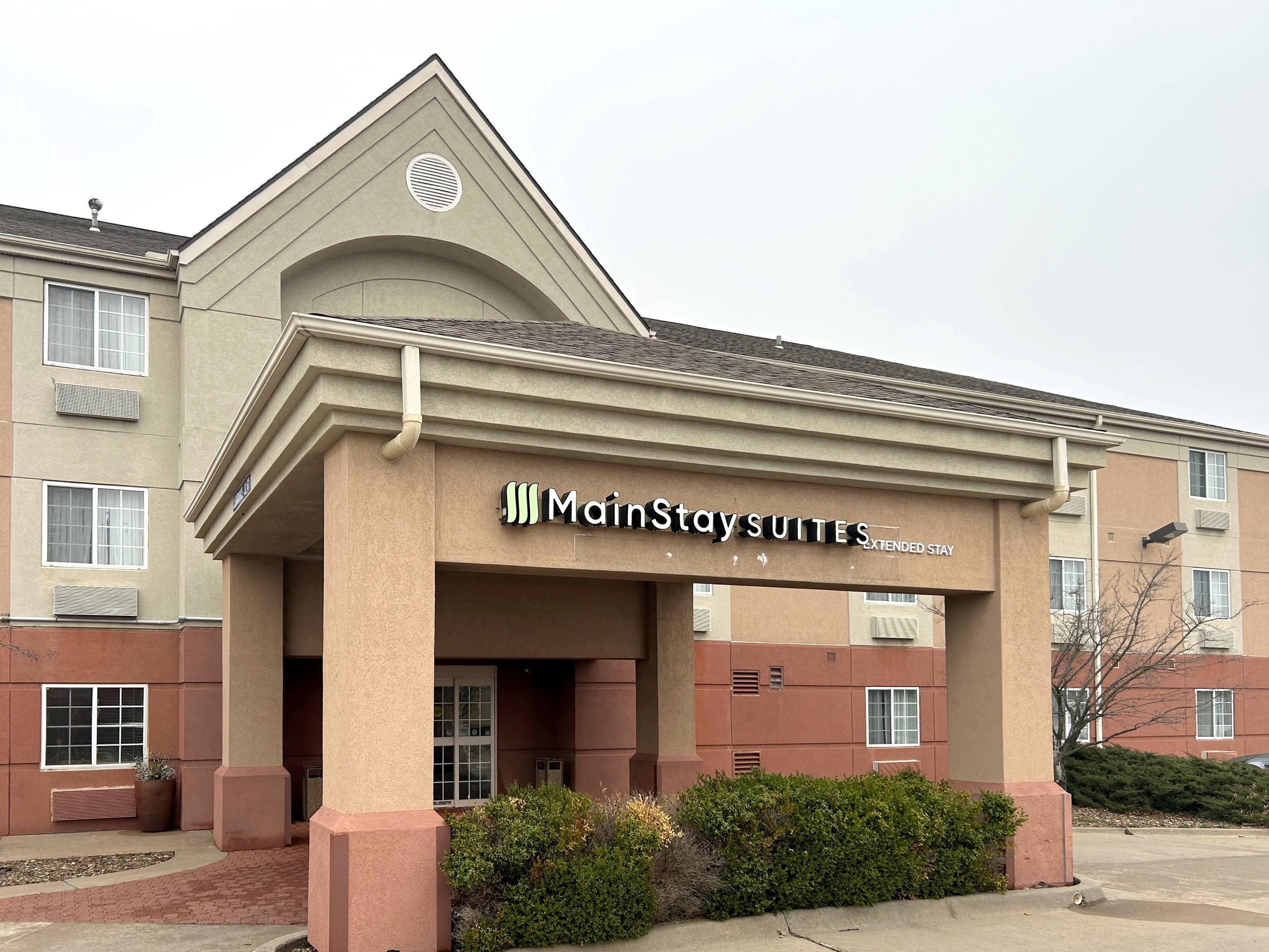 Hotel exterior | MainStay Suites Emporia