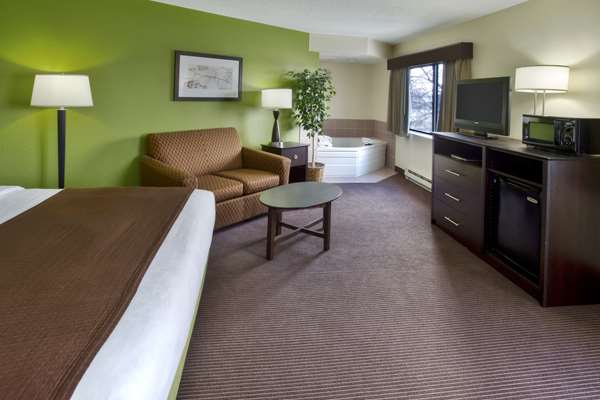 Suite - Quality Inn Oshkosh - I-41, Exit 116
