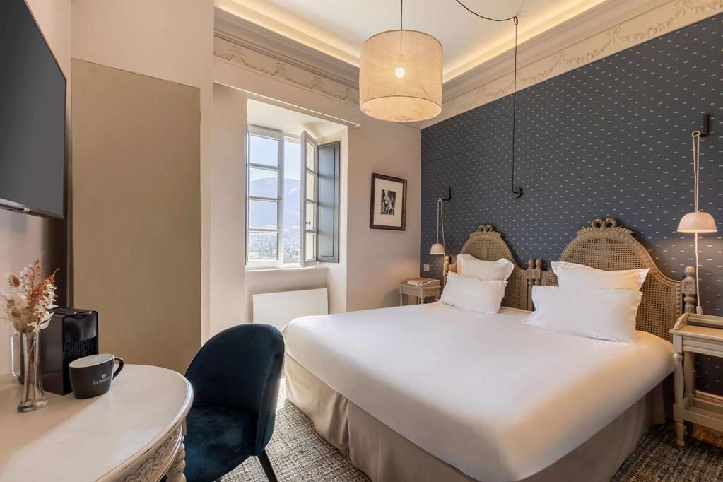 Hotel la Robeyere, BW Signature Collection-guestroom-Guest Room,On-Site.jpg