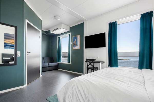 1 Queen Bed, Non-Smoking, Family Room, Economy Room, Sofabed, Wi-Fi, Full Breakfast