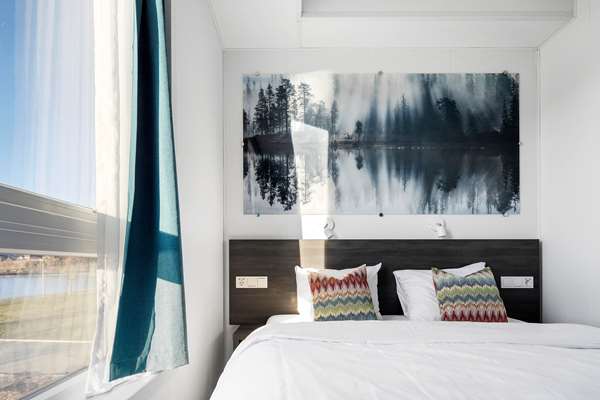1 Queen Bed, Non-Smoking, Economy Room, Wi-Fi, Full Breakfast