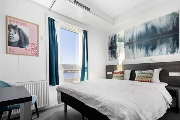 1 Queen Bed, Non-Smoking, Economy Room, Wi-Fi, Full Breakfast