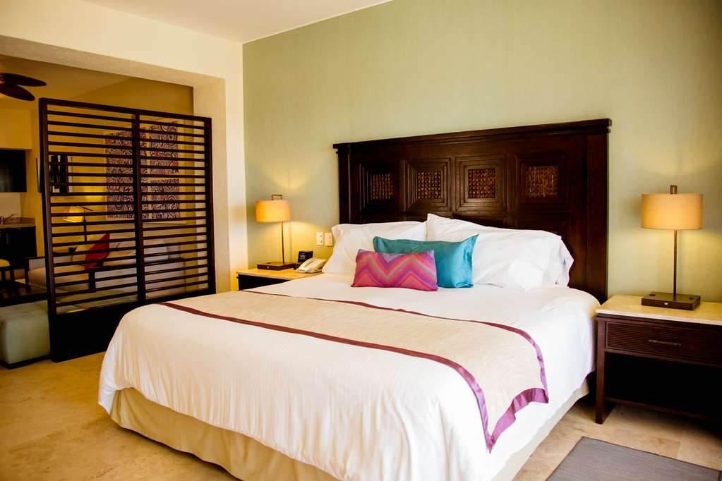 CASA DORADA LOS CABOS RESORT-guestroom-Guest Room,Suite,On-Site.jpg