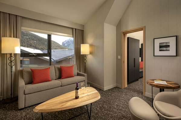 Suite - Peaks Hotel & Suites Downtown Banff