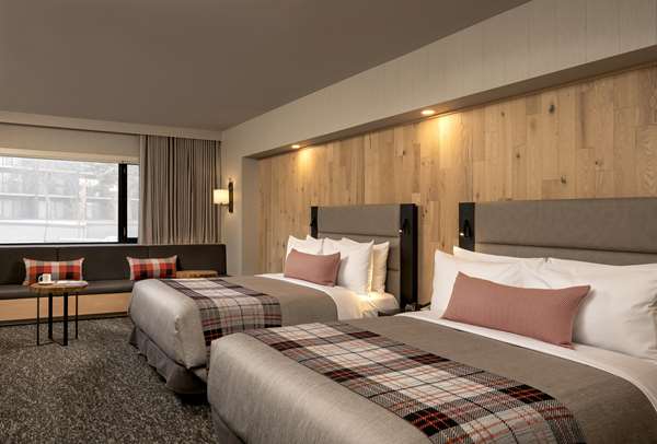 Suite - Peaks Hotel & Suites Downtown Banff