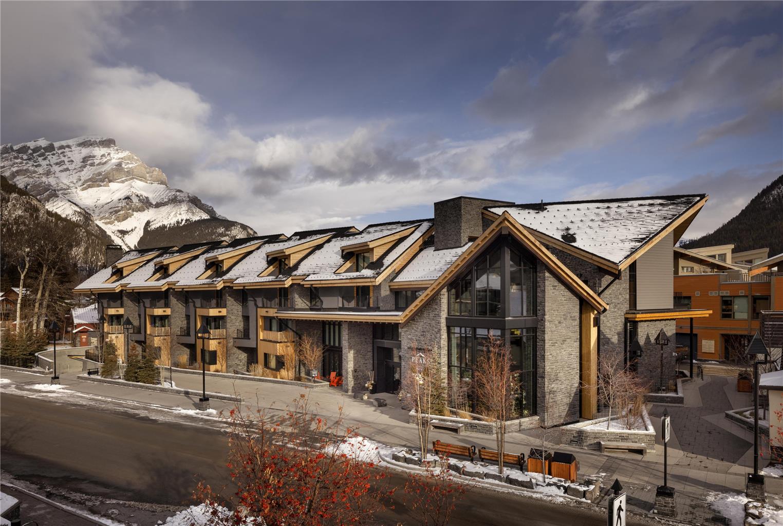 Peaks Hotel and Suites