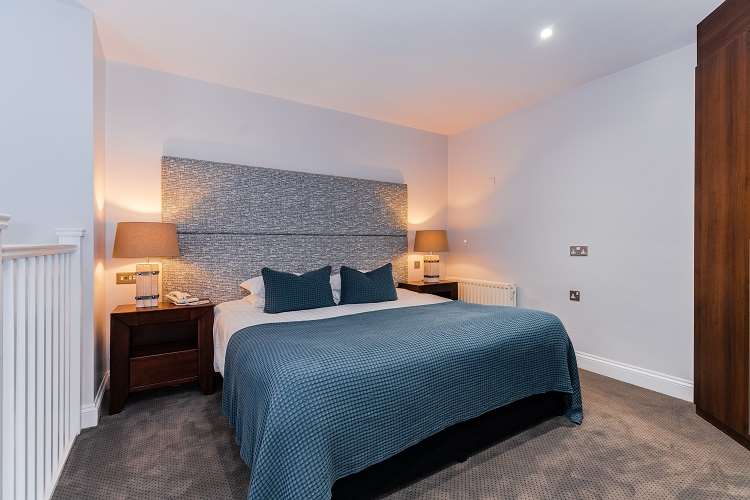 VILLIERS HOTEL-guestroom-Guest Room,Suite,On-Site.jpg
