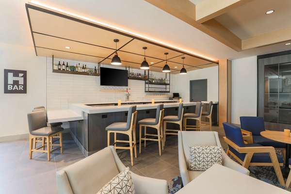 Bar - Hyatt House Hotel Davis - I-80, Exit 72