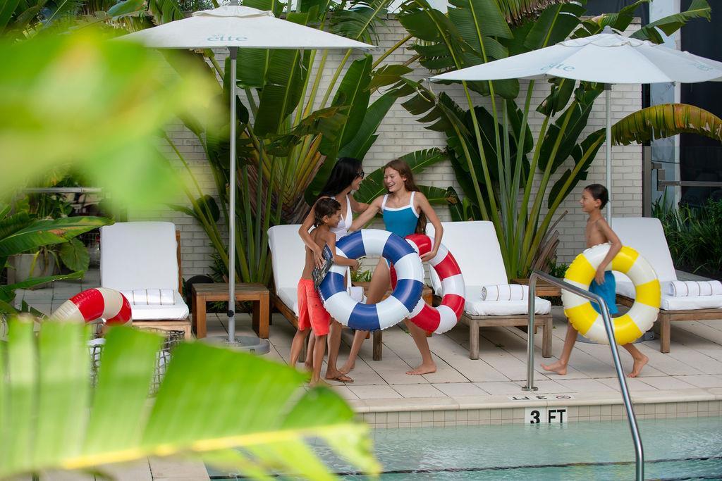 Family By Pool | ette hotel
