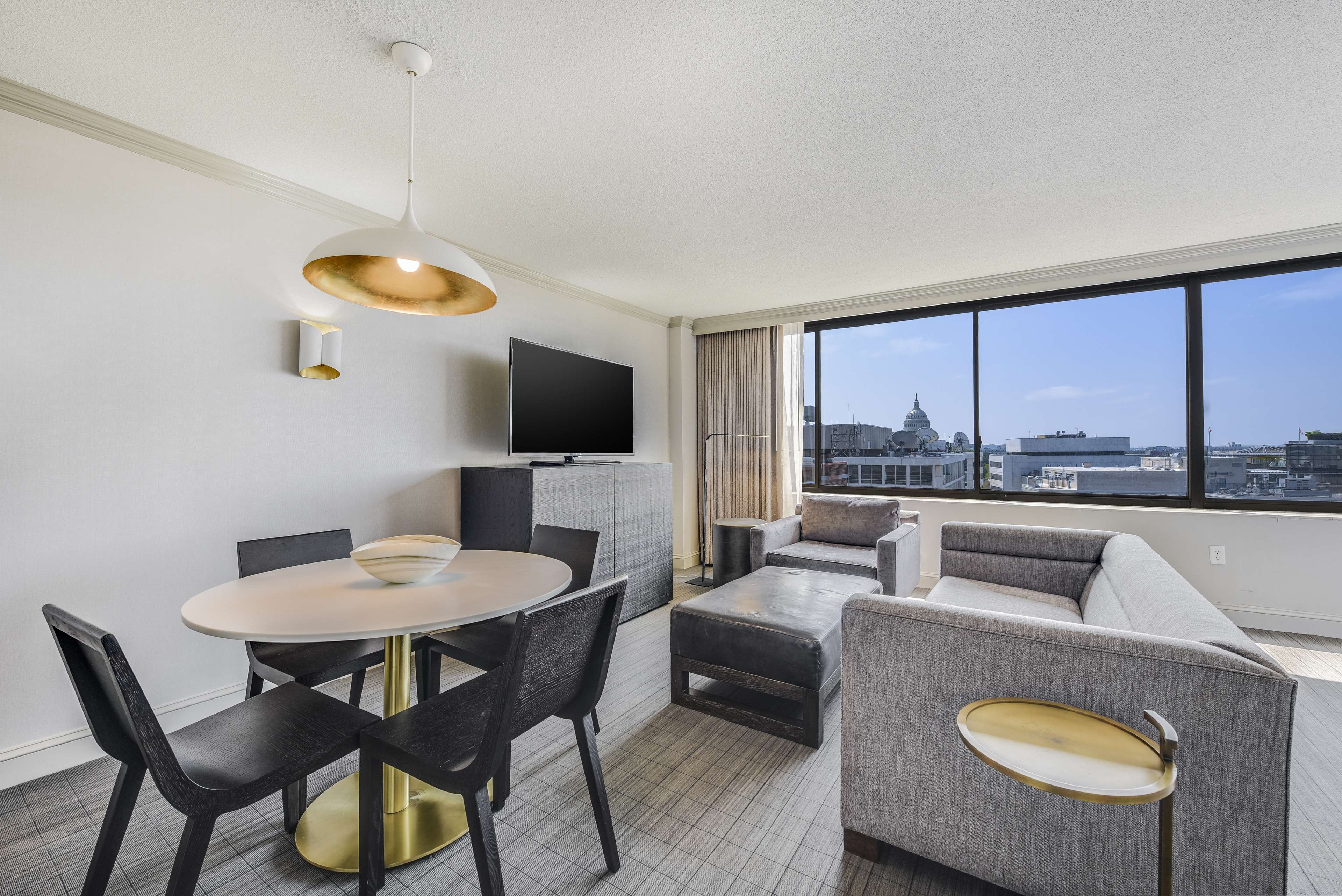 Hilton Washington DC Capitol Hill Room Type - 1 KING DELUXE CAPITOL VIEW