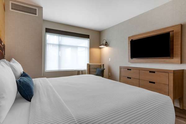 Suite - Cambria Hotel Airport Austin