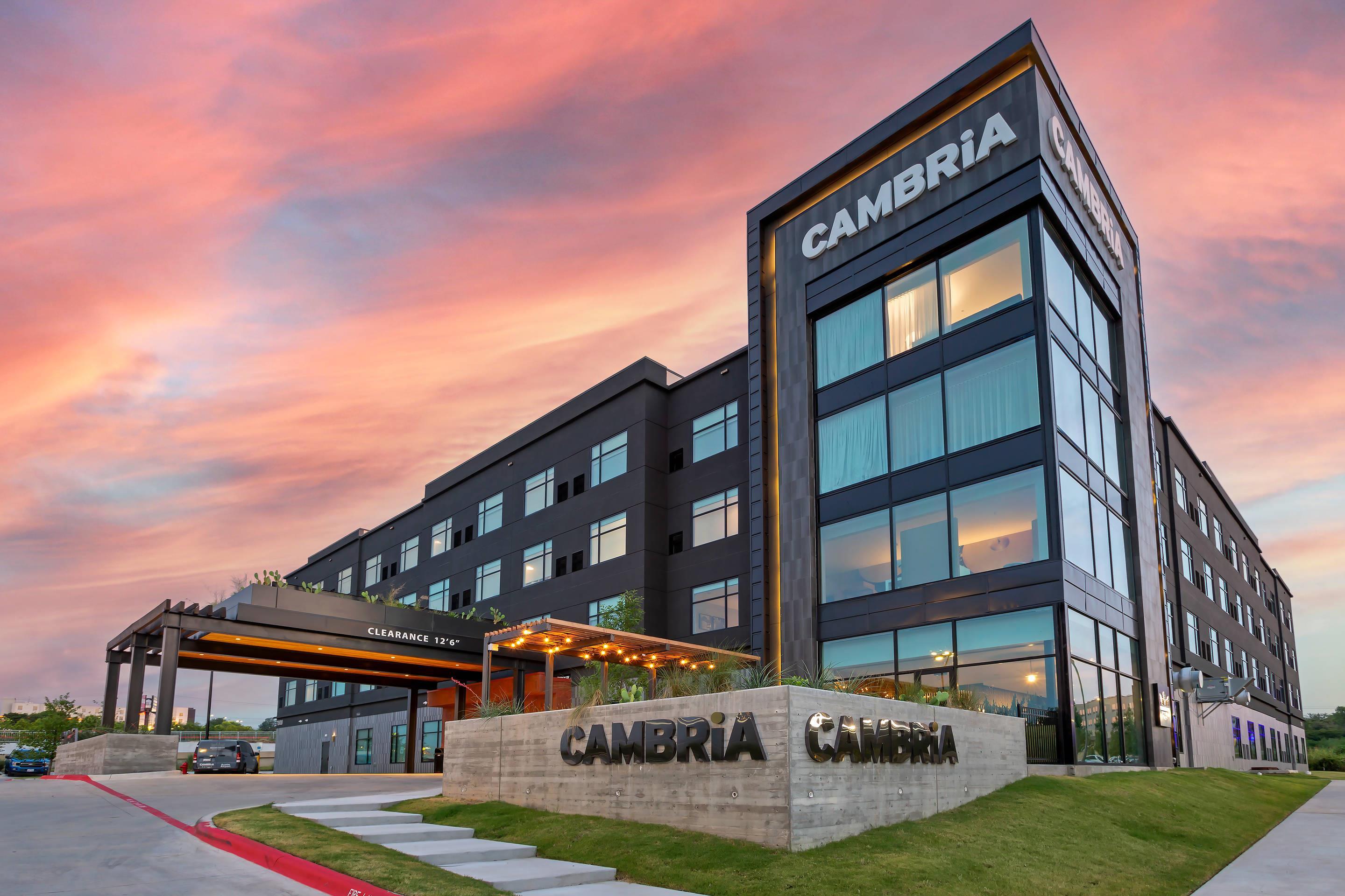 Hotel at night | Cambria Hotel Austin Airport