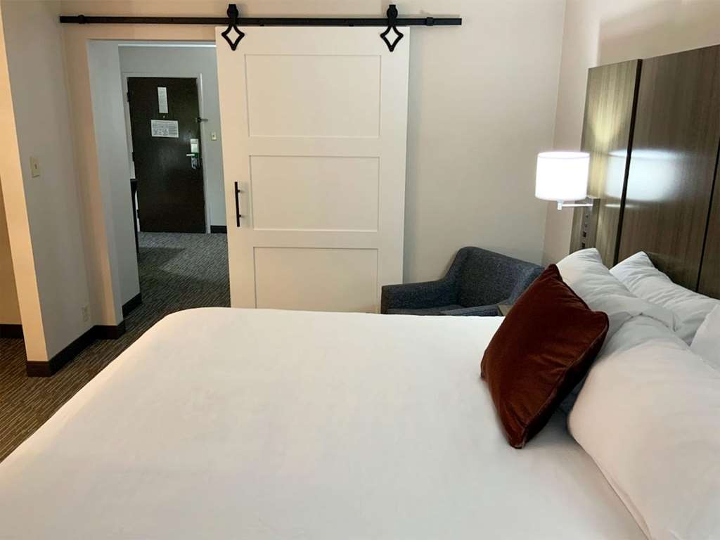 WINGATE BY WYNDHAM JACKSON/RIDGELAN-guestroom-Guest Room,On-Site.jpg