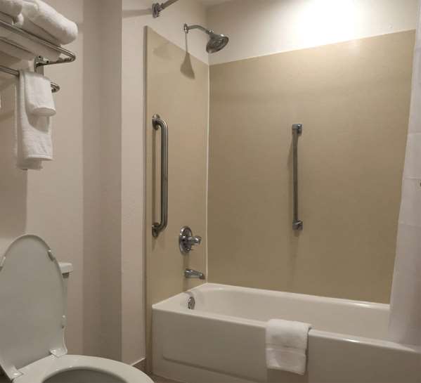  - Wingate by Wyndham Ridgeland - I-55, Exit 103