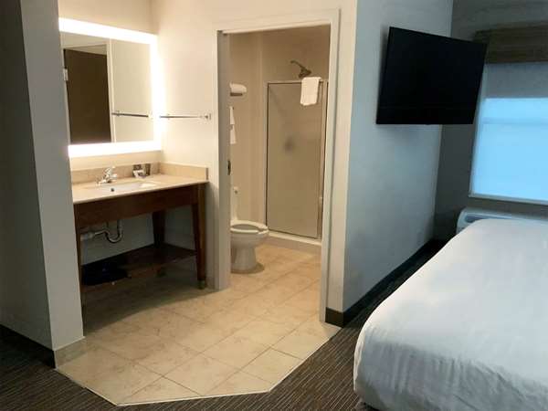  - Wingate by Wyndham Ridgeland - I-55, Exit 103