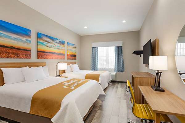 Suite - Days Inn & Suites Greater Tomball