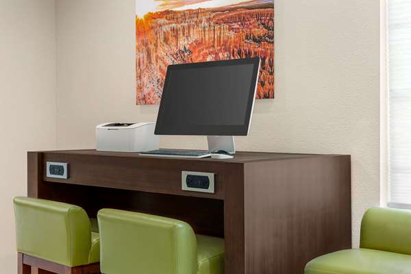 Conference Area - Days Inn & Suites Greater Tomball