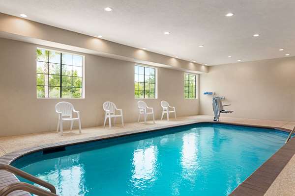Pool - Days Inn & Suites Greater Tomball