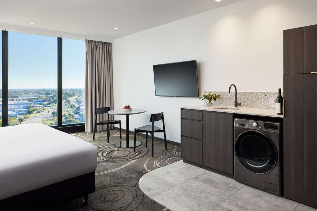 PARKROYAL MONASH MELBOURNE-guestroom-Guest Room,Suite,On-Site.jpg