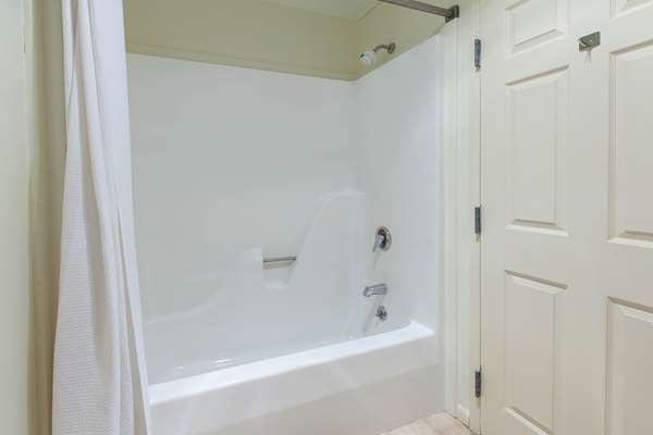 2 Queen Beds, Non-Smoking, Balcony, Desk, Microwave And Refrigerator, Full Breakfast