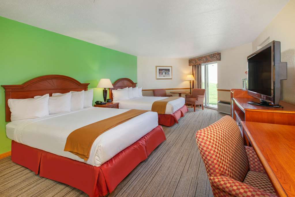 Apple Tree Inn, SureStay Collection by Best Western-guestroom-Guest Room,Suite,On-Site.jpg