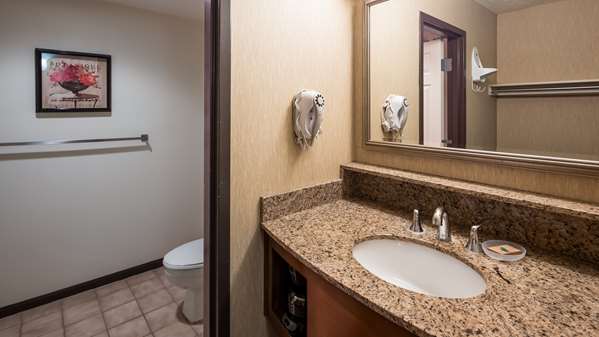 Accessible - 2 Queen, Mobility Accessible, Bathtub, Grab Bar, Balcony, Microwave And Refrigerator, Non-Smoking, Full Breakfast
