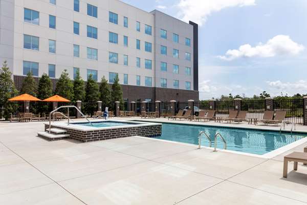 Pool - Hyatt House Hotel Shenandoah