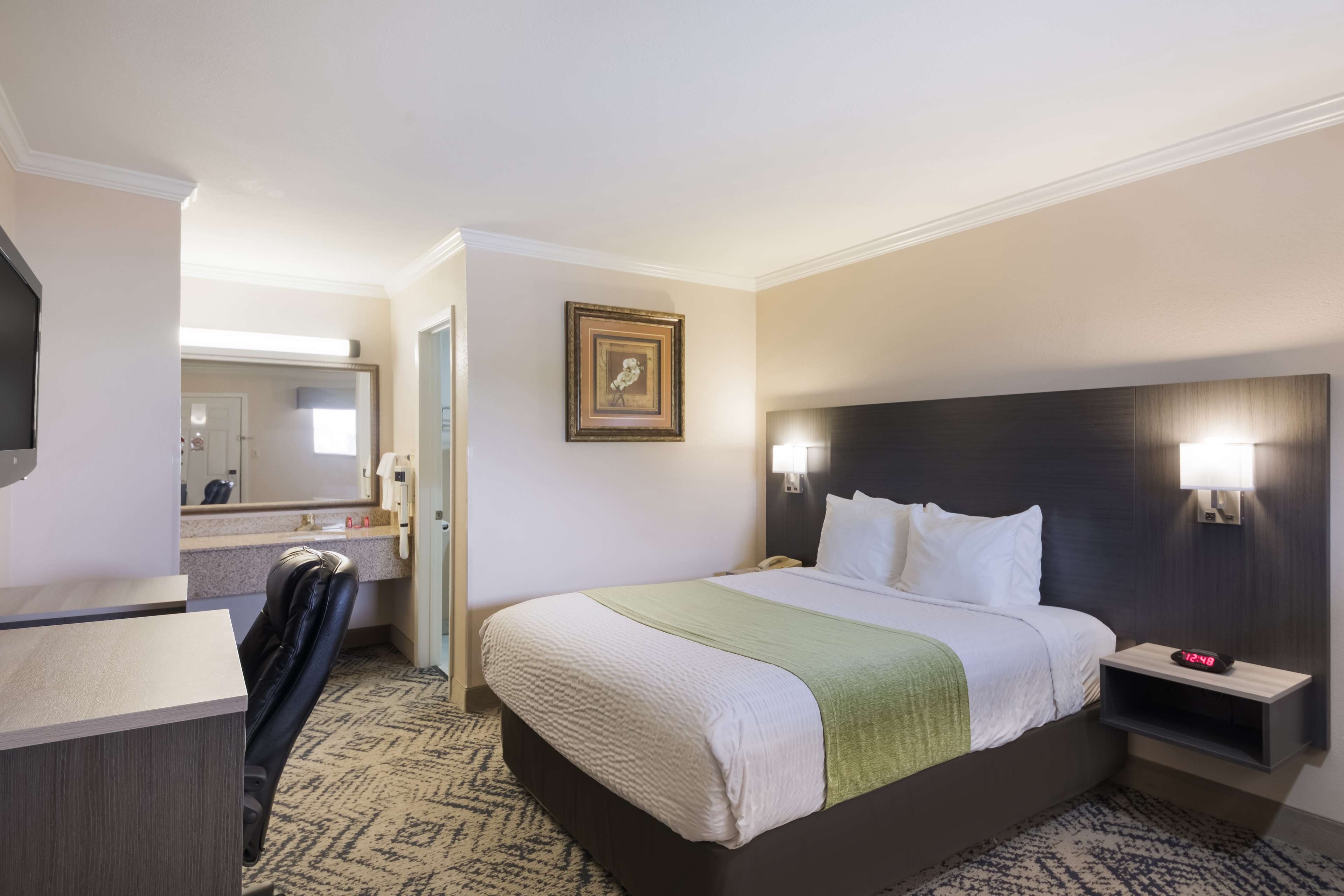 SureStay by Best Western Rockdale - Tap to explore photos