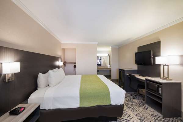  - SureStay Hotel by Best Western Rockdale