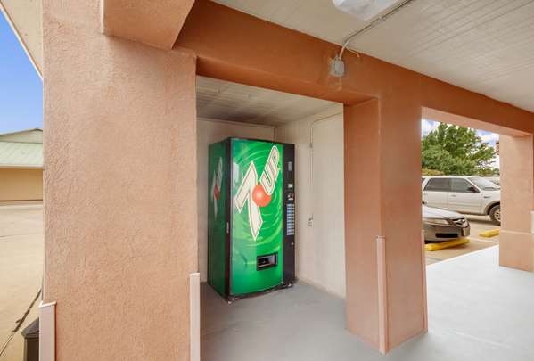  - SureStay Hotel by Best Western Rockdale