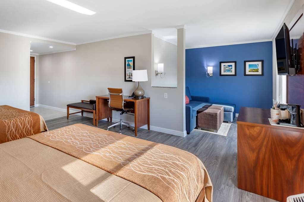 Comfort Suites Saint Louis