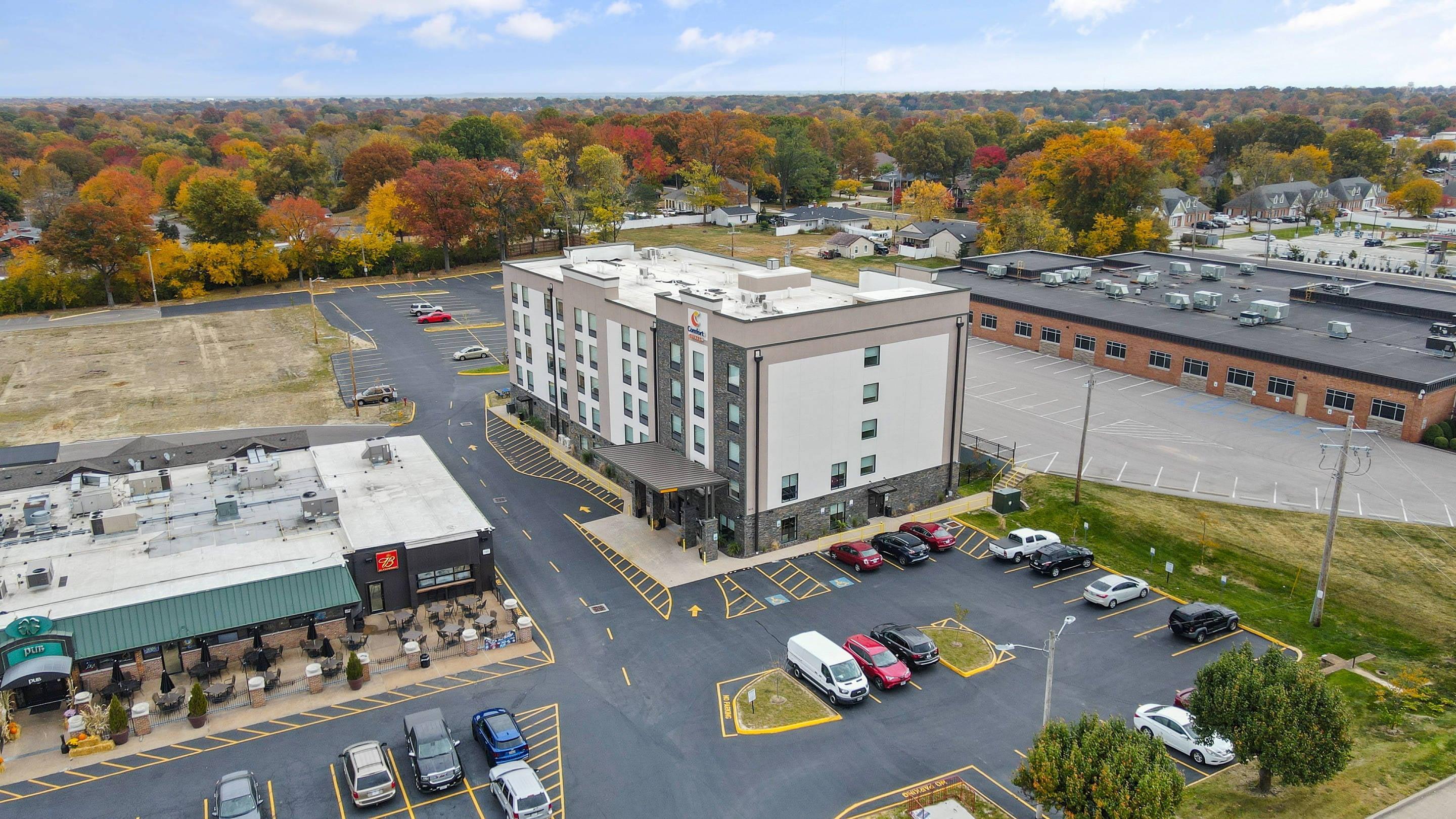 Hotel exterior | Comfort Suites St. Louis - Sunset Hills